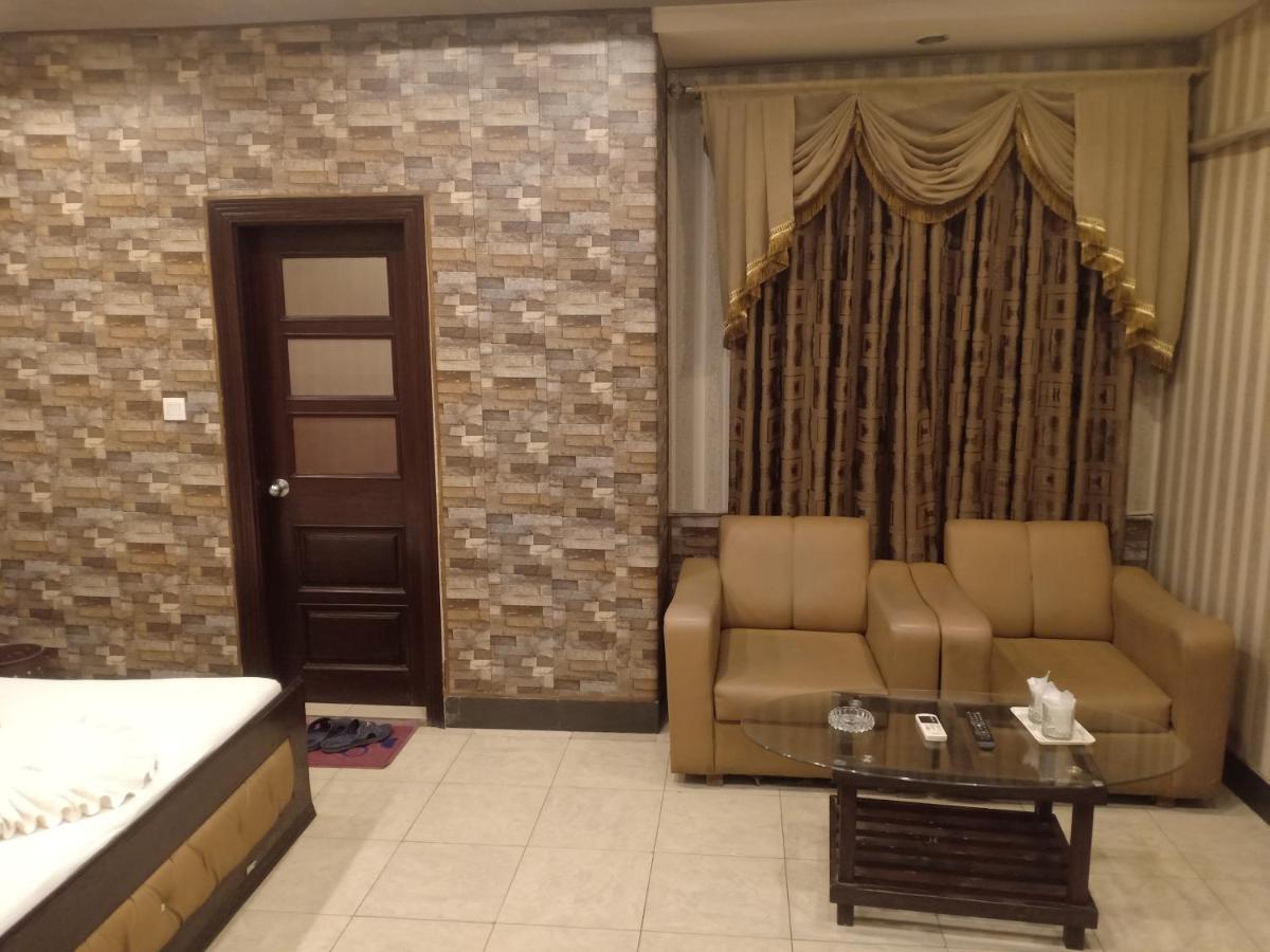 Hotel New Madina Faisalabad Esterno foto