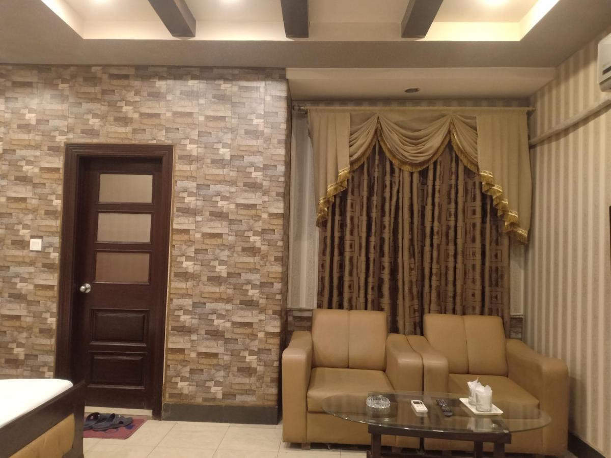 Hotel New Madina Faisalabad Esterno foto