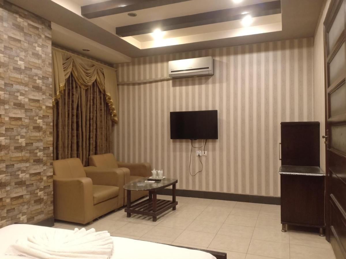 Hotel New Madina Faisalabad Esterno foto
